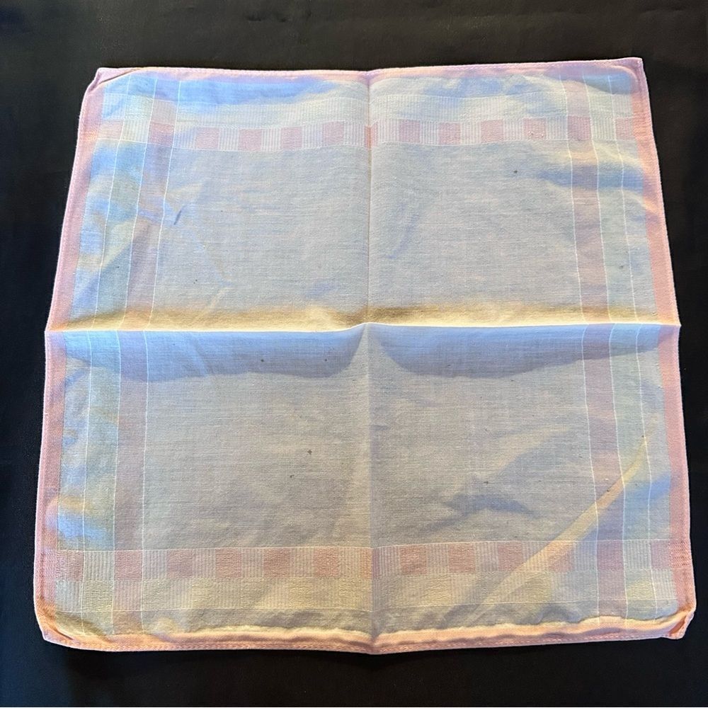 Set of Three Vintage Ladies Pink and White Cotton Handkerchiefs - Picture 8 of 11